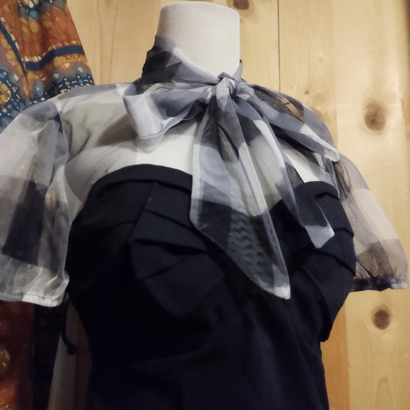 NY & CO |7th Ave Design Studio|  BLOUSE - Picture 2 of 5